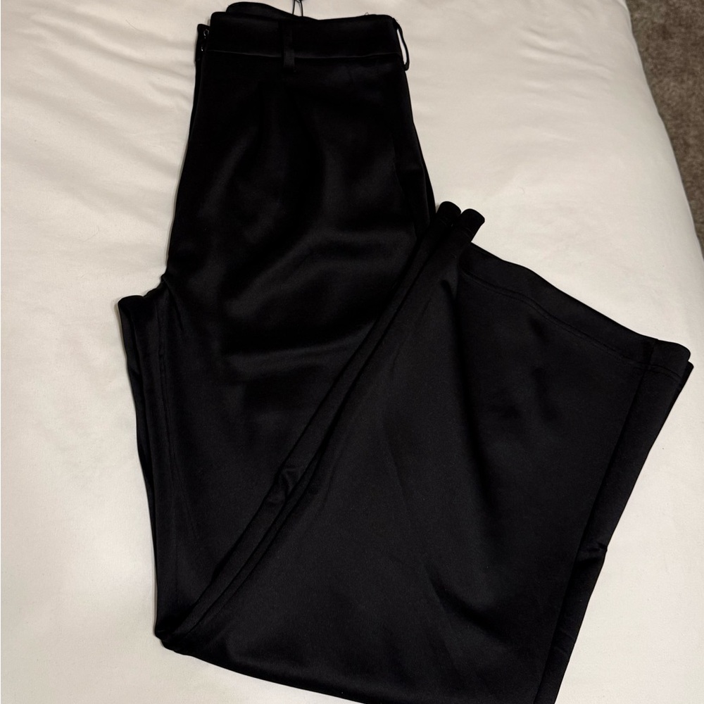 Wide leg trousers